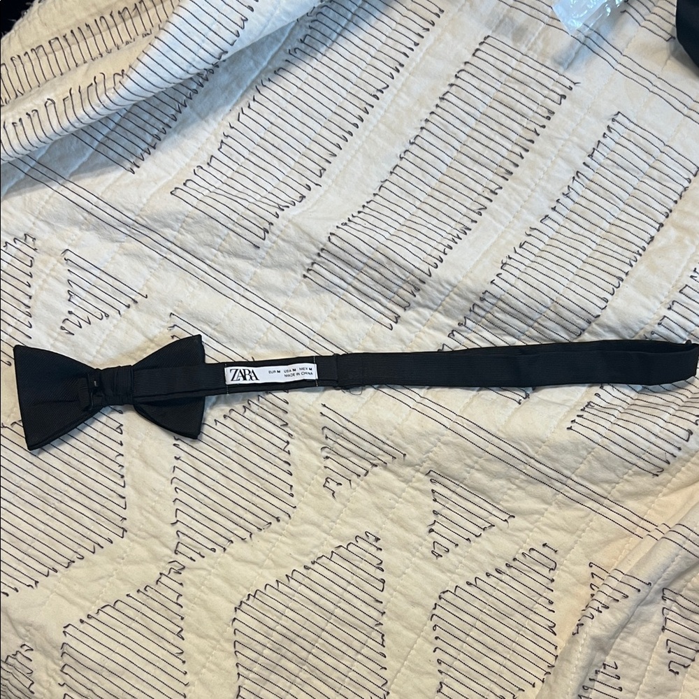 Zara Classic Black Bow Tie